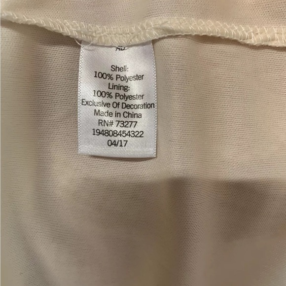 Lauren Conrad smocked bodice and puff sleeves midi dress. Size small - Picture 6 of 7